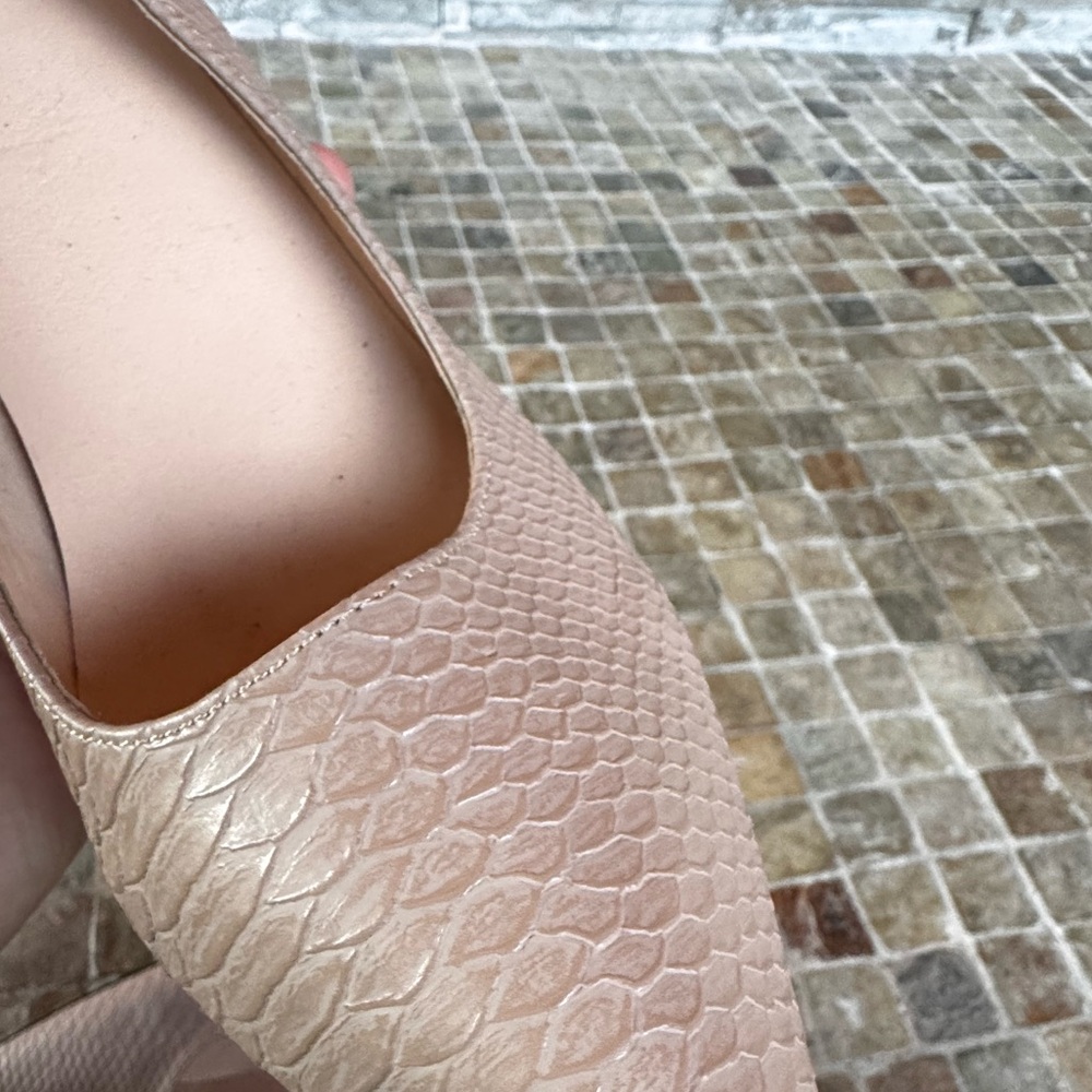 Heels - Picture 7 of 10